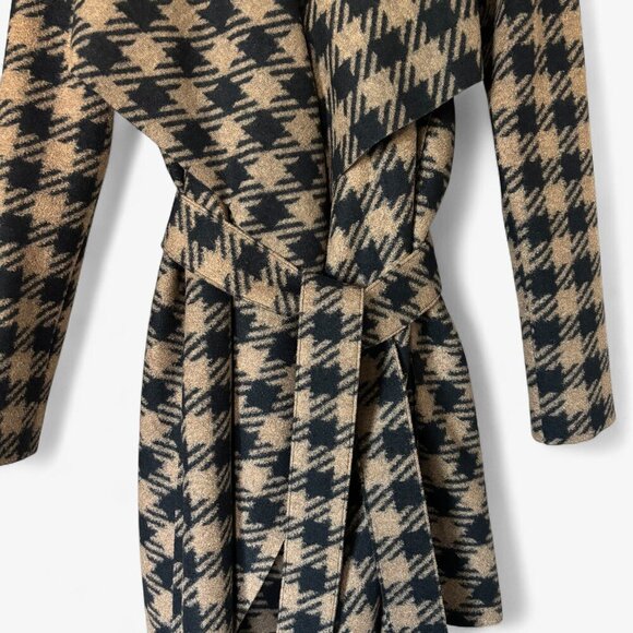 Harris Wharf London Houndstooth Plaid Blanket Coat with Belt - Picture 3 of 14